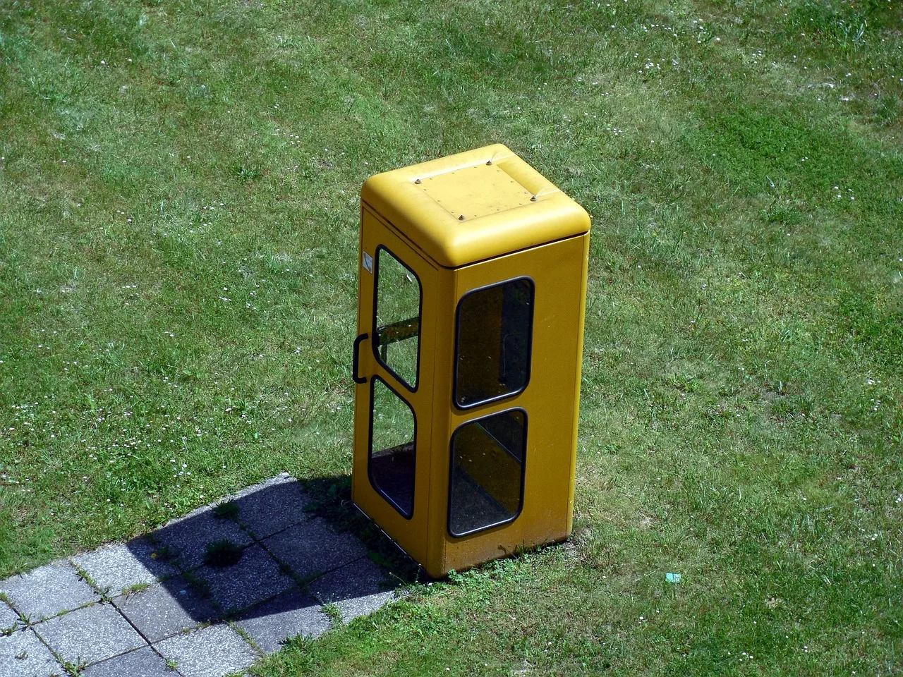 phone booth, dispensary, phone, telephone, old, yellow, make a phone call. Photo booth rental quality control: event checks