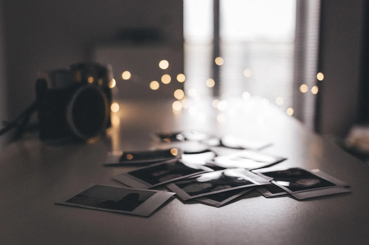 camera, photography, blur, table, photo, pictures, gray camera, gray table, gray photography. How much to charge for photo booth rental work for new owners
